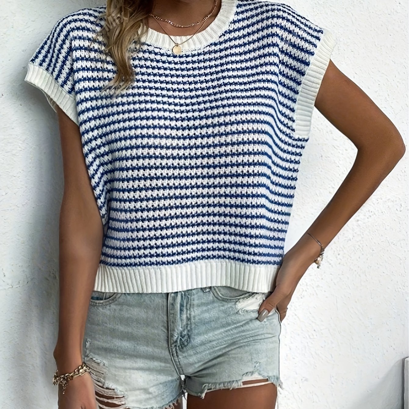 Comfortable Sleeveless T-Shirt Women's Comfortable Sleeveless T-Shirt | Contrast Striped Round Neck Loose Fit Casual Top, Blue & White Horizontal Stripes, Machine Washable Spring Summer Fashion